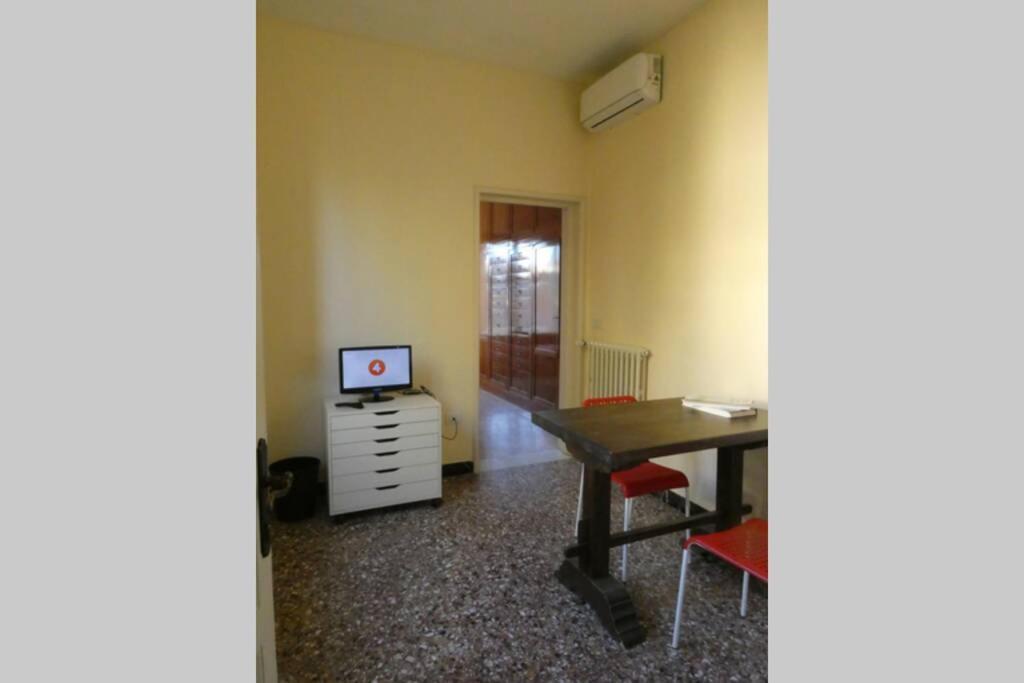 Casa storica e confortevole Empoli Exterior foto